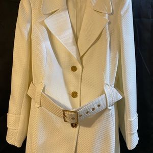 Worn once elegant Alex Marie.